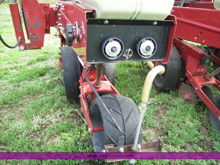 image for item 7339 1992 Case IH 900 A43EC Cyclo air planter