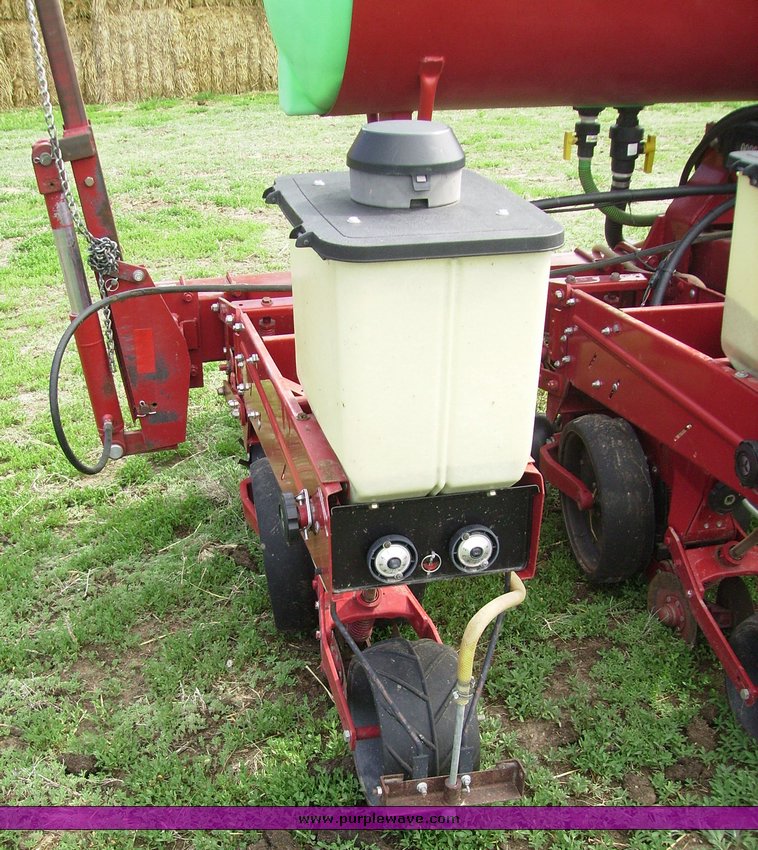 image for item 7339 1992 Case IH 900 A43EC Cyclo air planter