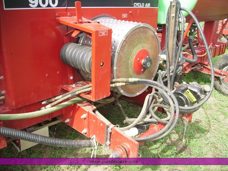 image for item 7339 1992 Case IH 900 A43EC Cyclo air planter