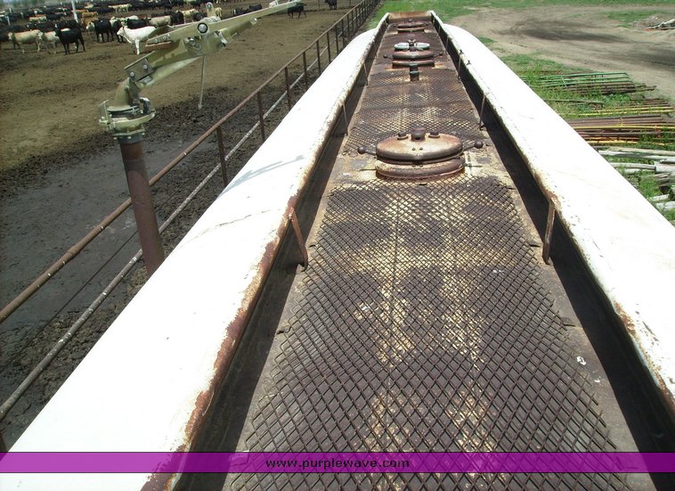 image for item 7349 1951 tanker trailer