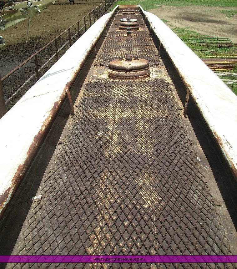 image for item 7349 1951 tanker trailer