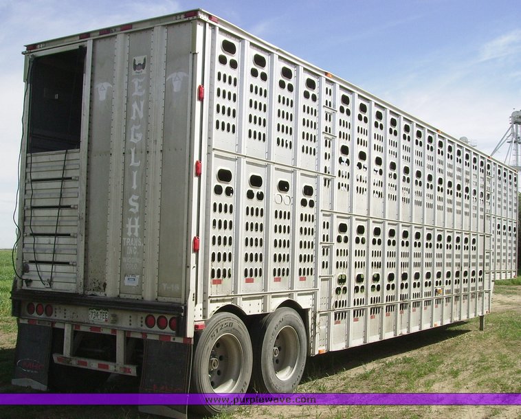 image for item 7350 2000 Barrett livestock trailer