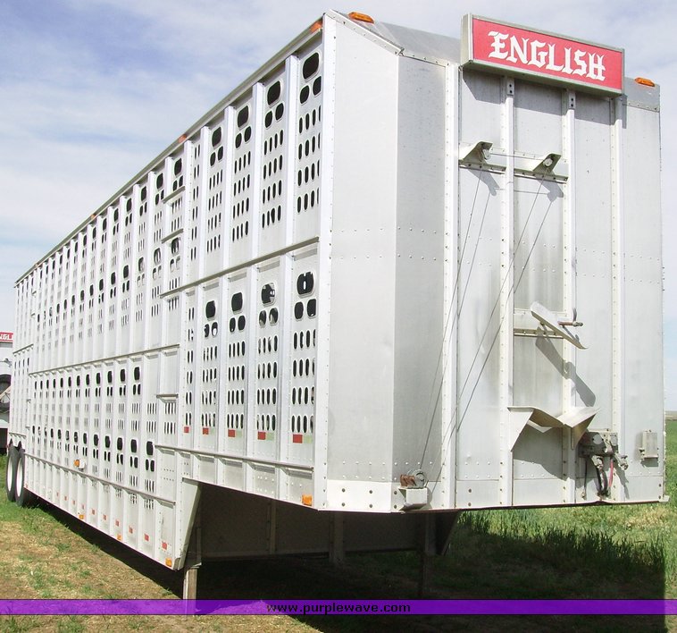 image for item 7351 1999 Barrett livestock trailer