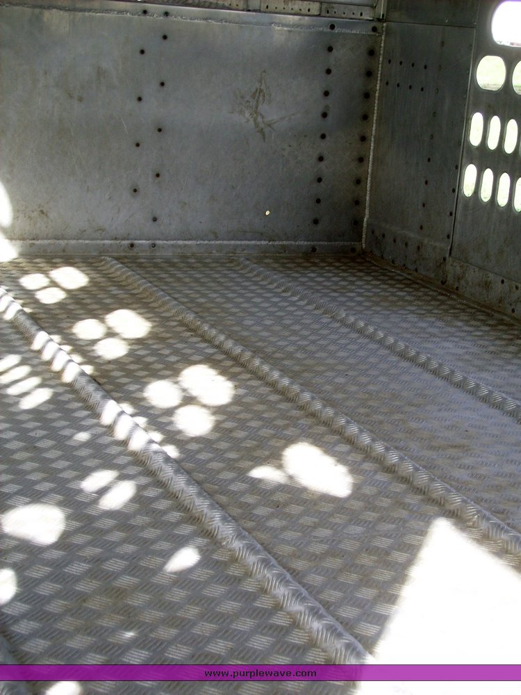 image for item 7351 1999 Barrett livestock trailer