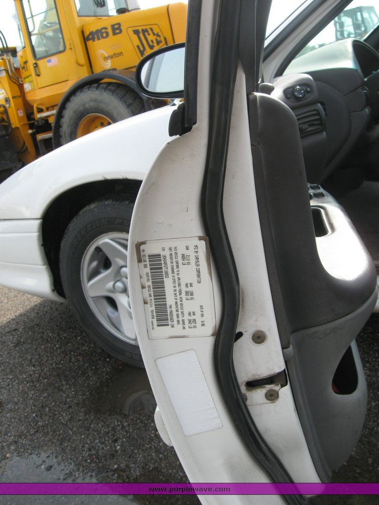 image for item 1001 1996 Dodge Intrepid