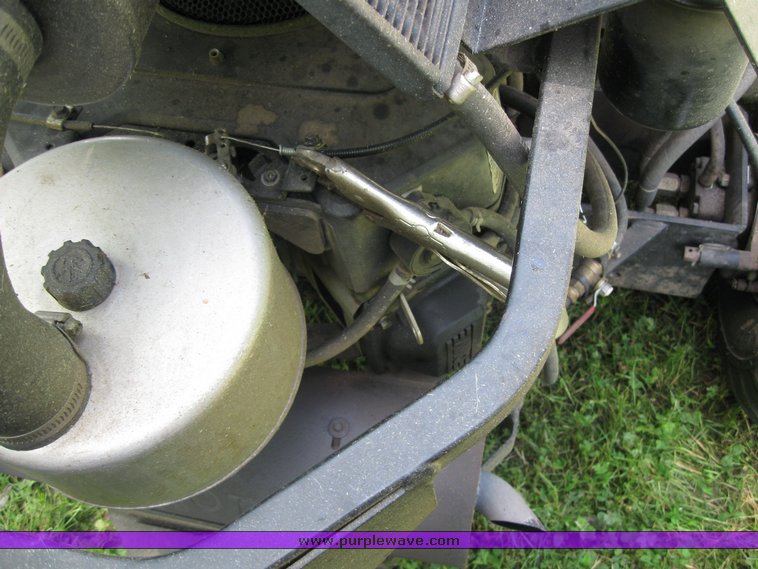 image for item 1002 1999 Dixie Chopper XW2500 60" cut mower