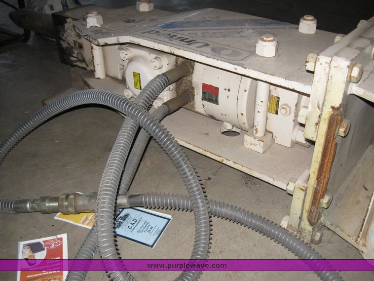 image for item 1004 2006 KF9 hydraulic pavement breaker