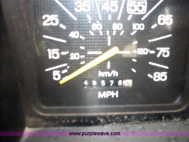 image for item 1501 1980 Ford F800 DD truck