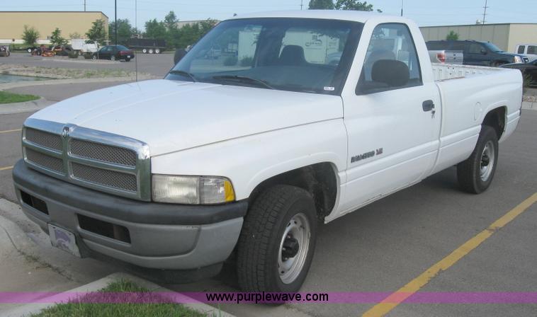 image for item 2002 2001 Dodge Ram 1500 pickup truck