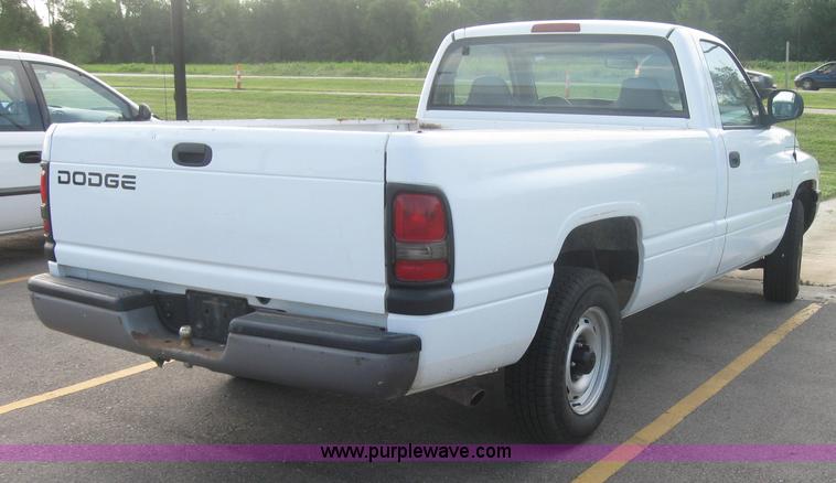 image for item 2002 2001 Dodge Ram 1500 pickup truck