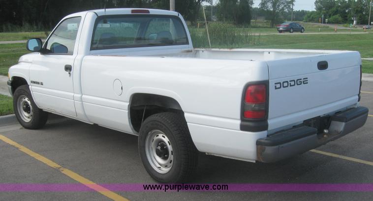 image for item 2002 2001 Dodge Ram 1500 pickup truck
