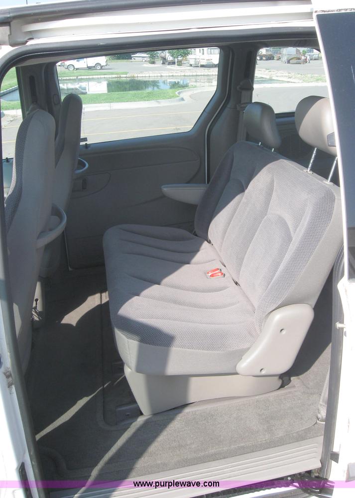 image for item 2003 2001 Dodge Caravan SE