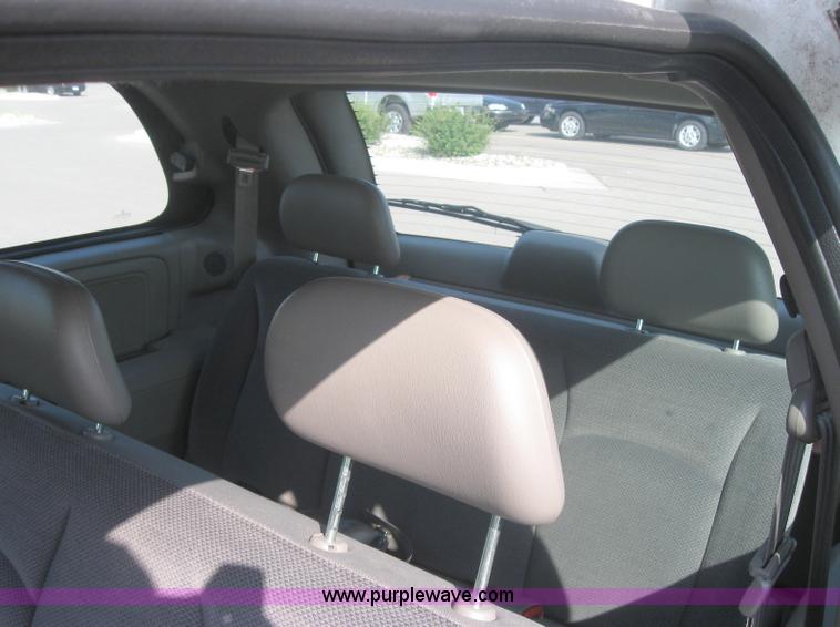 image for item 2003 2001 Dodge Caravan SE