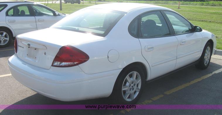 image for item 2004 2006 Ford Taurus SE