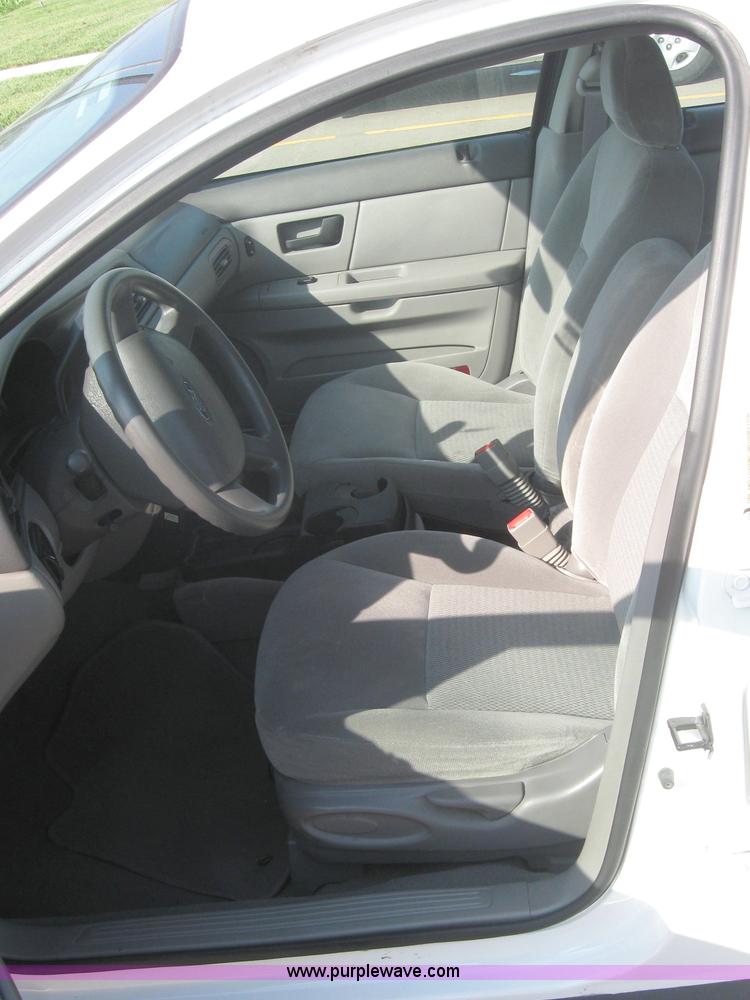 image for item 2004 2006 Ford Taurus SE