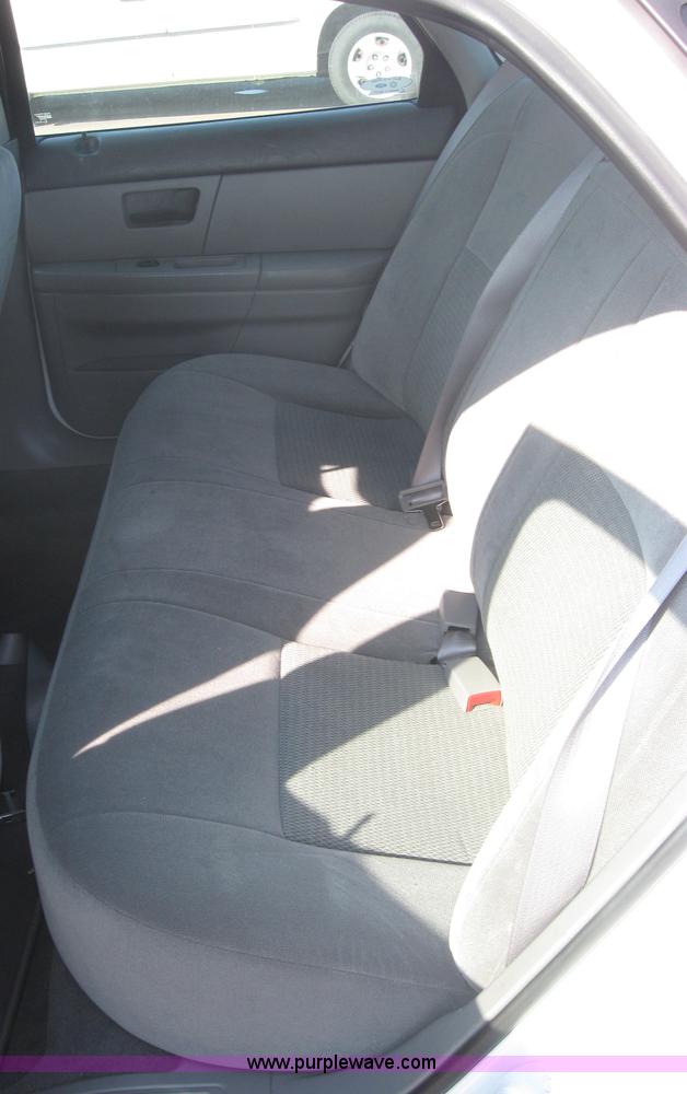 image for item 2004 2006 Ford Taurus SE