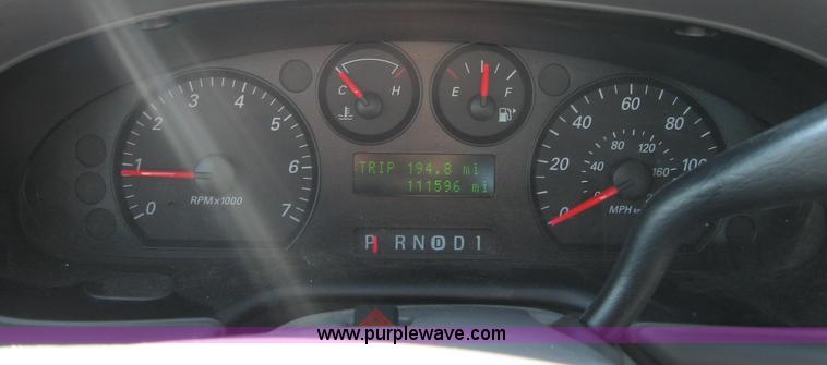 image for item 2004 2006 Ford Taurus SE