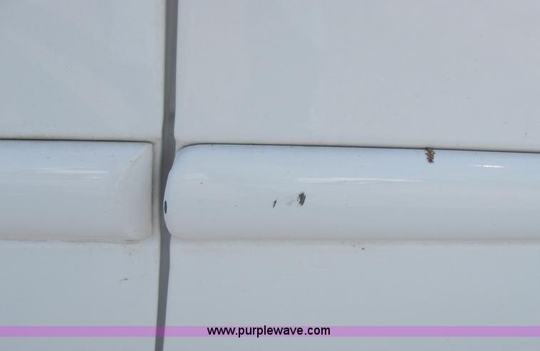 image for item 2004 2006 Ford Taurus SE