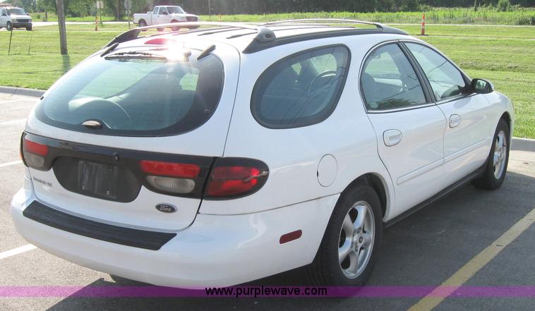 image for item 2005 2003 Ford Taurus SE