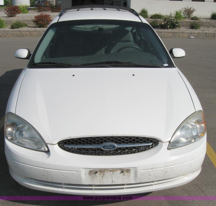 image for item 2005 2003 Ford Taurus SE