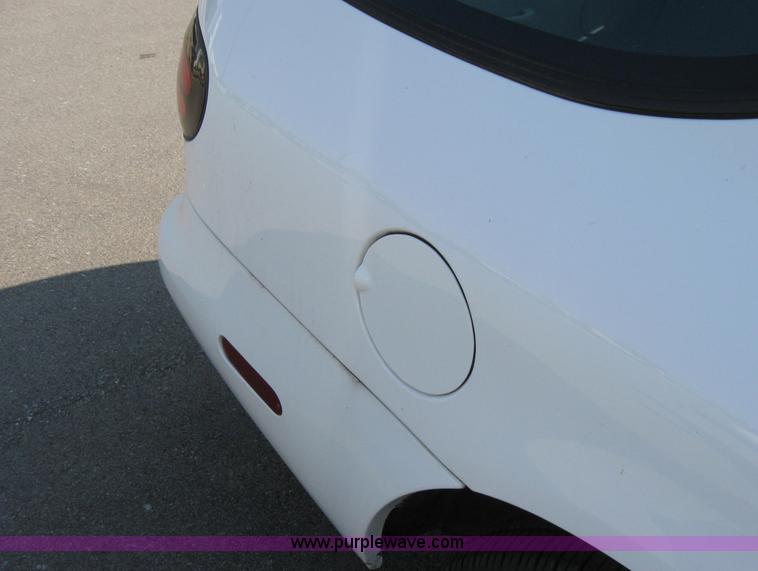 image for item 2005 2003 Ford Taurus SE