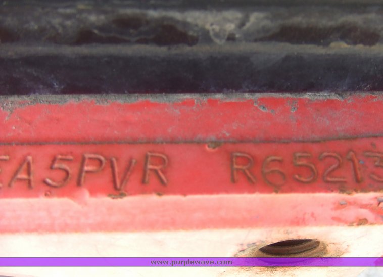 image for item 2172 1997 Ford 6640SL tractor