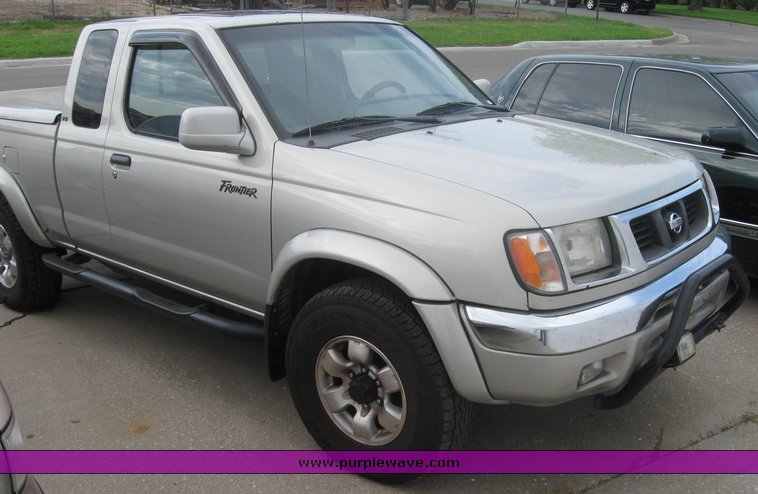 image for item 2214 1999 Nissan Frontier