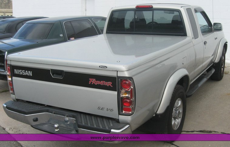 image for item 2214 1999 Nissan Frontier