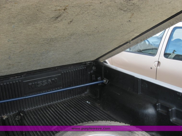 image for item 2214 1999 Nissan Frontier