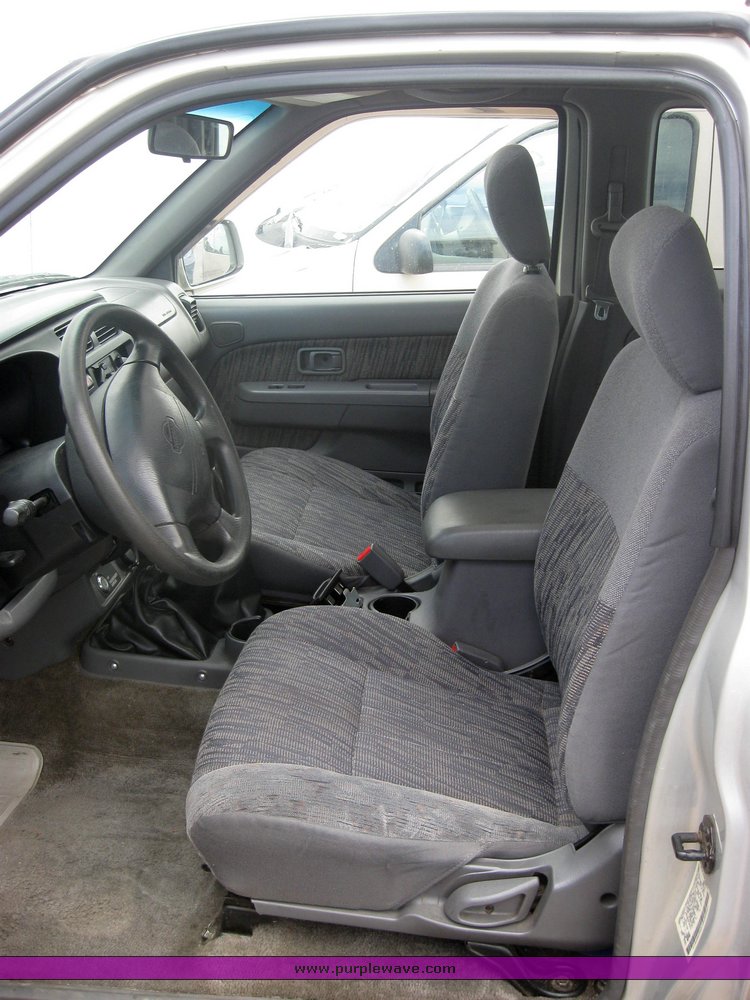 image for item 2214 1999 Nissan Frontier