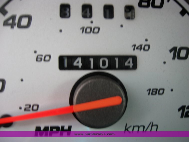 image for item 2216 2001 Ford Explorer Sport Trac