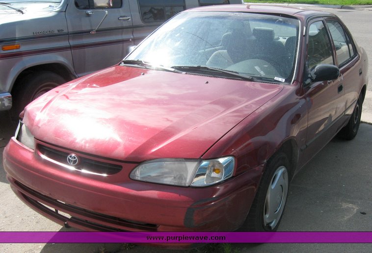 image for item 2218 2000 Toyota Corolla