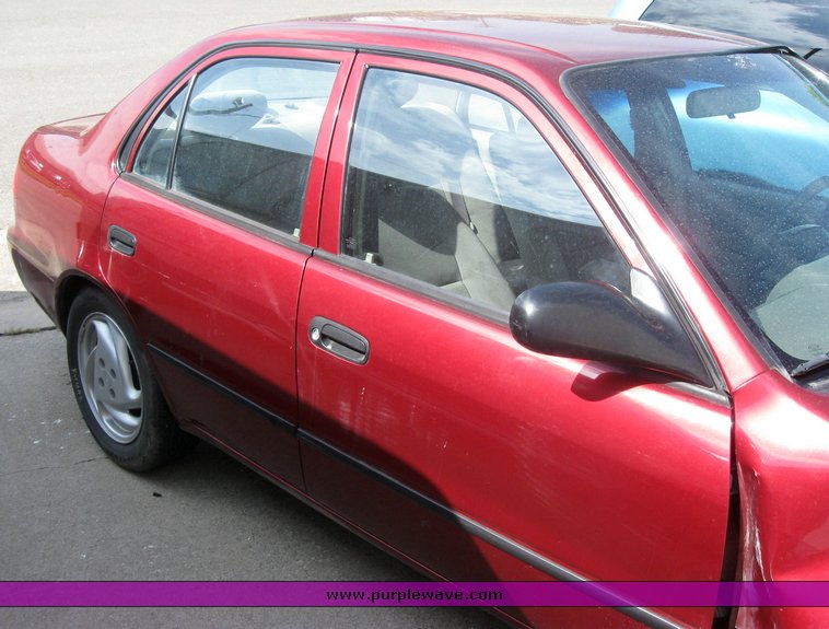 image for item 2218 2000 Toyota Corolla