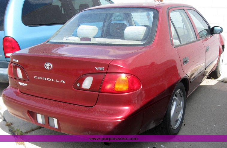 image for item 2218 2000 Toyota Corolla