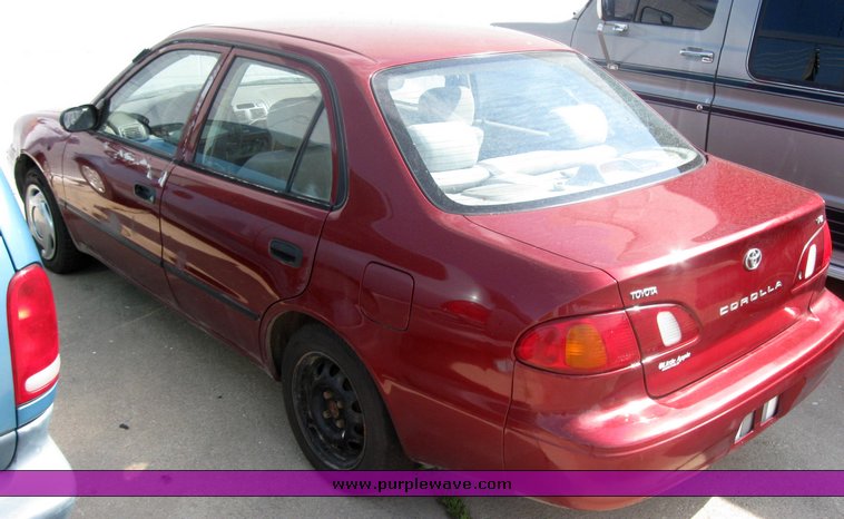 image for item 2218 2000 Toyota Corolla