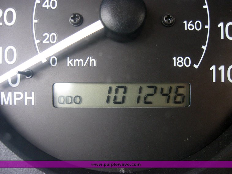 image for item 2218 2000 Toyota Corolla