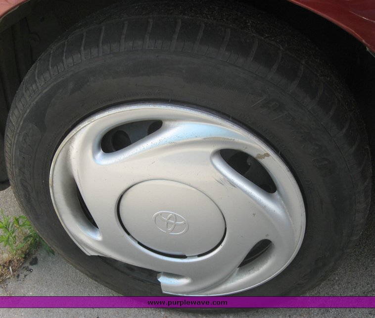 image for item 2218 2000 Toyota Corolla