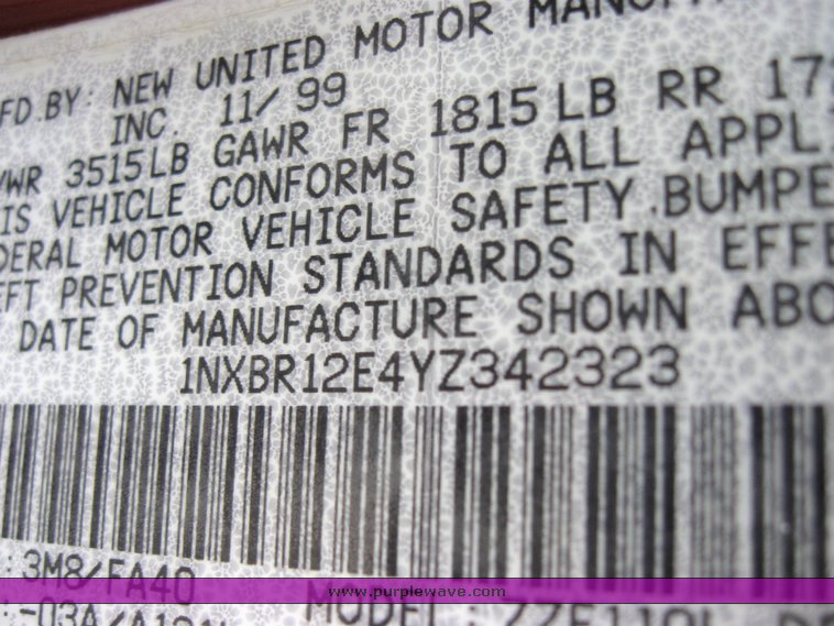 image for item 2218 2000 Toyota Corolla