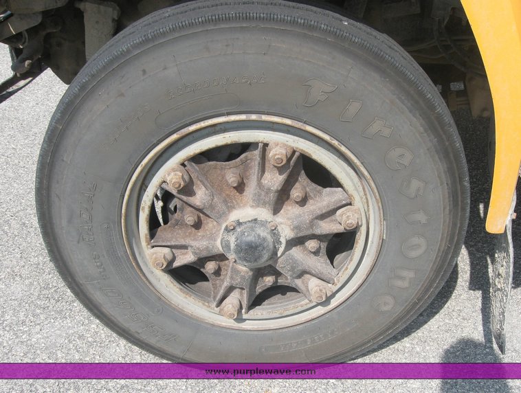 image for item 2278 1993 Ford B700F  65 passenger school bus