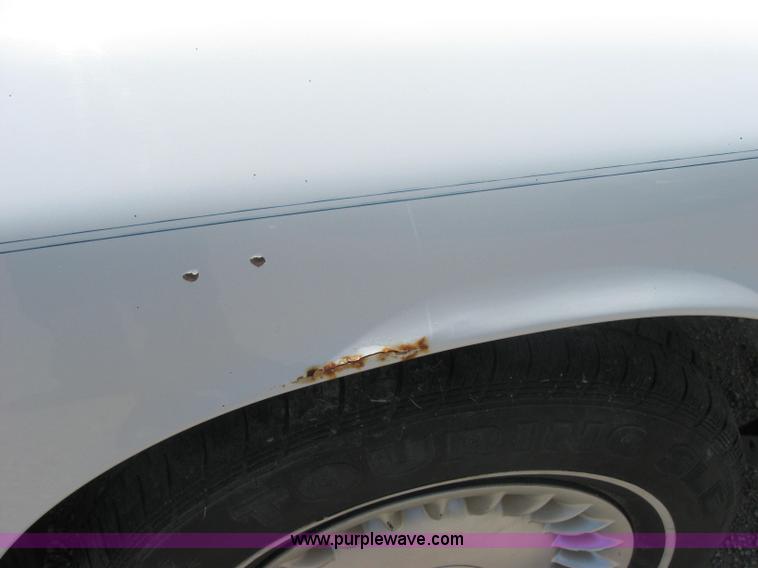 image for item 2501 1992 Ford Crown Victoria