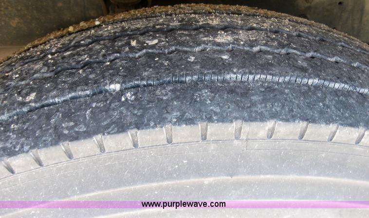 image for item 2502 1996 International Series 3000 Genesis school bus