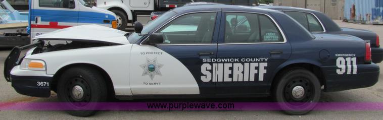 image for item 4131 2006 Ford Crown Victoria Police Interceptor