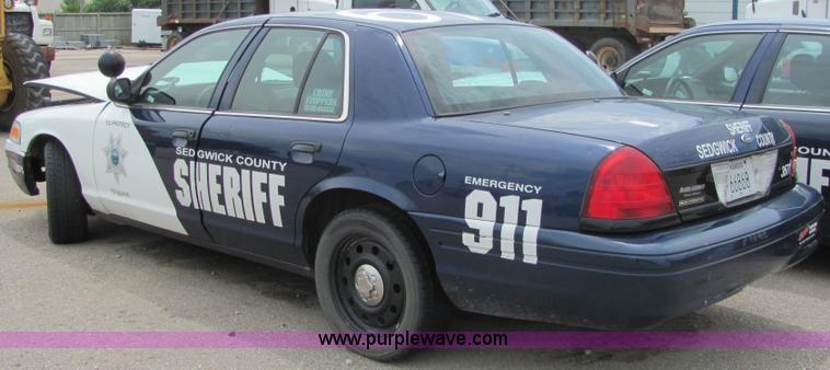 image for item 4131 2006 Ford Crown Victoria Police Interceptor