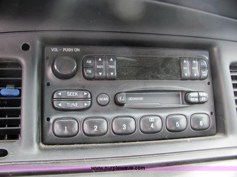 image for item 4131 2006 Ford Crown Victoria Police Interceptor