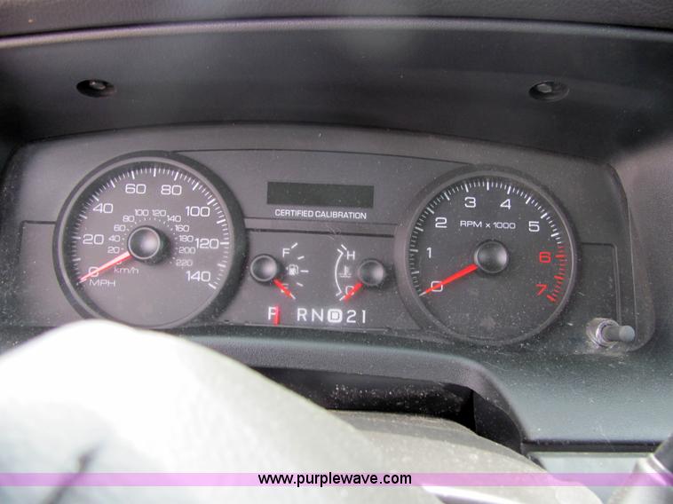 image for item 4131 2006 Ford Crown Victoria Police Interceptor