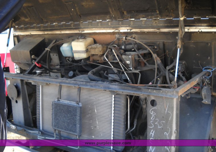 image for item 4241 1994 Chevrolet P30 step van