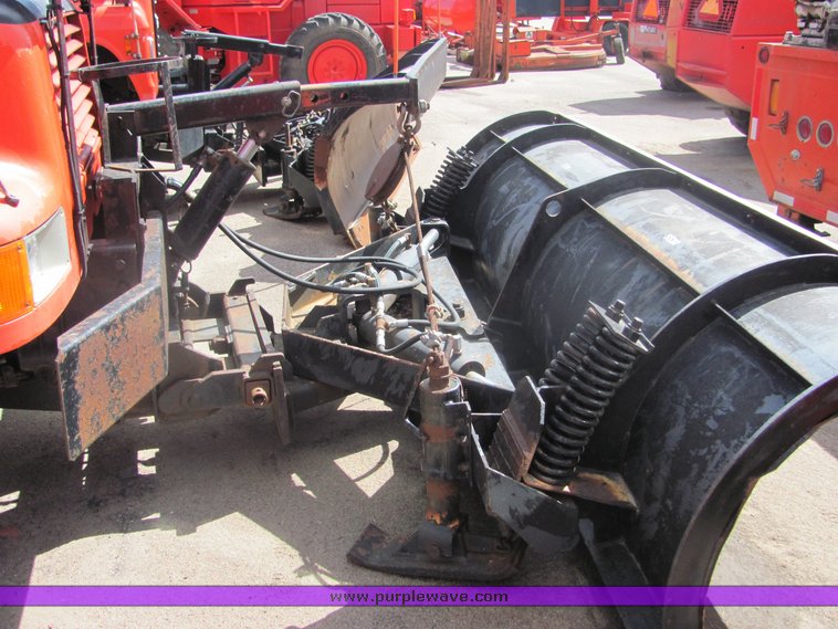 image for item 4393 1993 International 4900 6x4 tandem axle dump truck