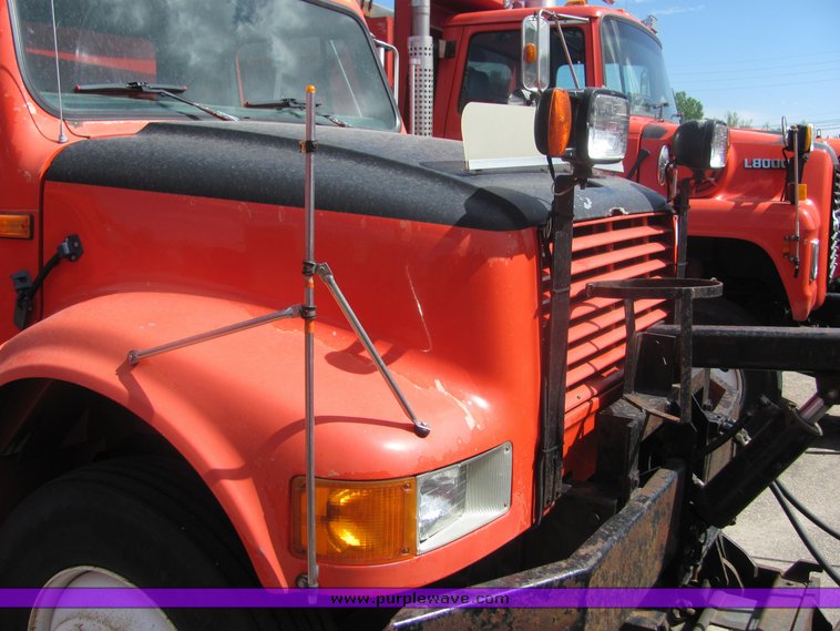 image for item 4393 1993 International 4900 6x4 tandem axle dump truck