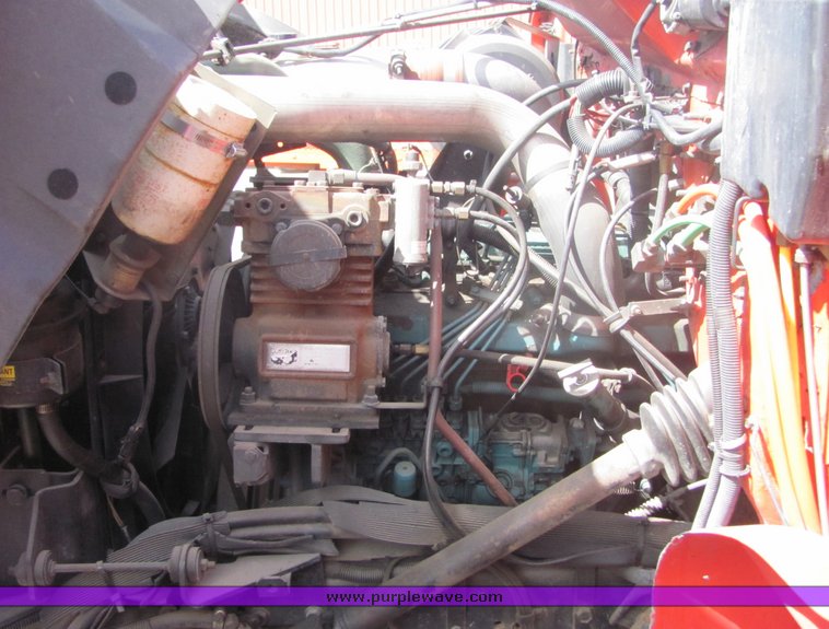 image for item 4393 1993 International 4900 6x4 tandem axle dump truck