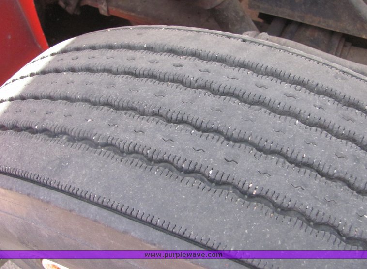 image for item 4393 1993 International 4900 6x4 tandem axle dump truck